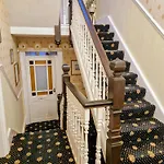 Crescent Bed & Breakfast 4*