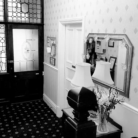 Crescent וויטבי