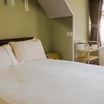 Oda ve Kahvaltı Crescent 4*