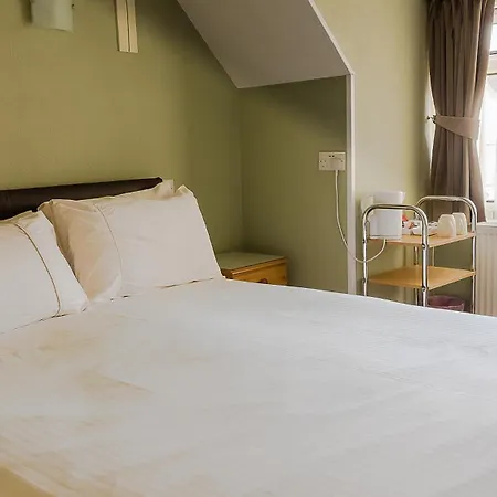 Nocleg ze śniadaniem Crescent 3*