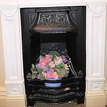 Crescent 4* Whitby