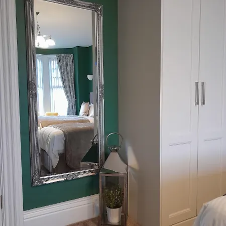 Frühstückspension Crescent 4*